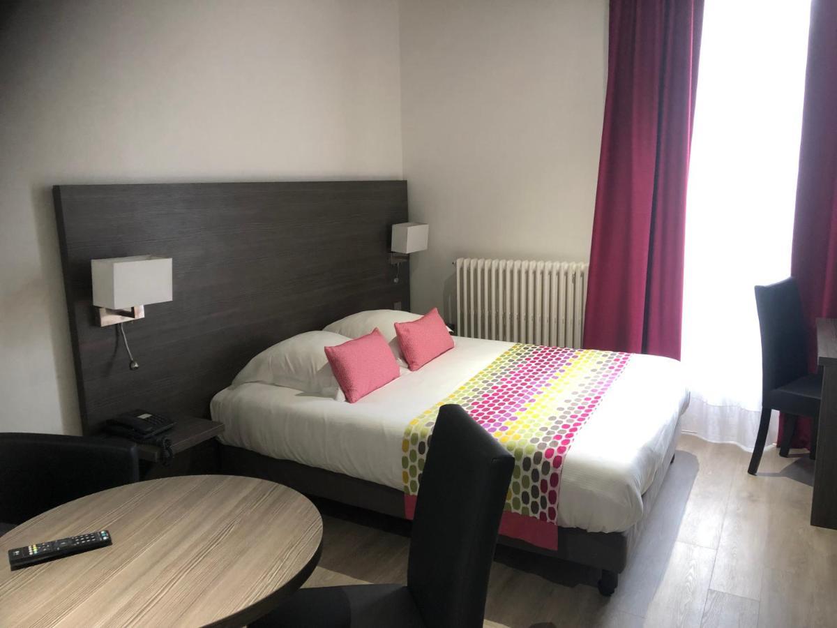 Hotel Montespan Bourbon l'Archambault Bagian luar foto
