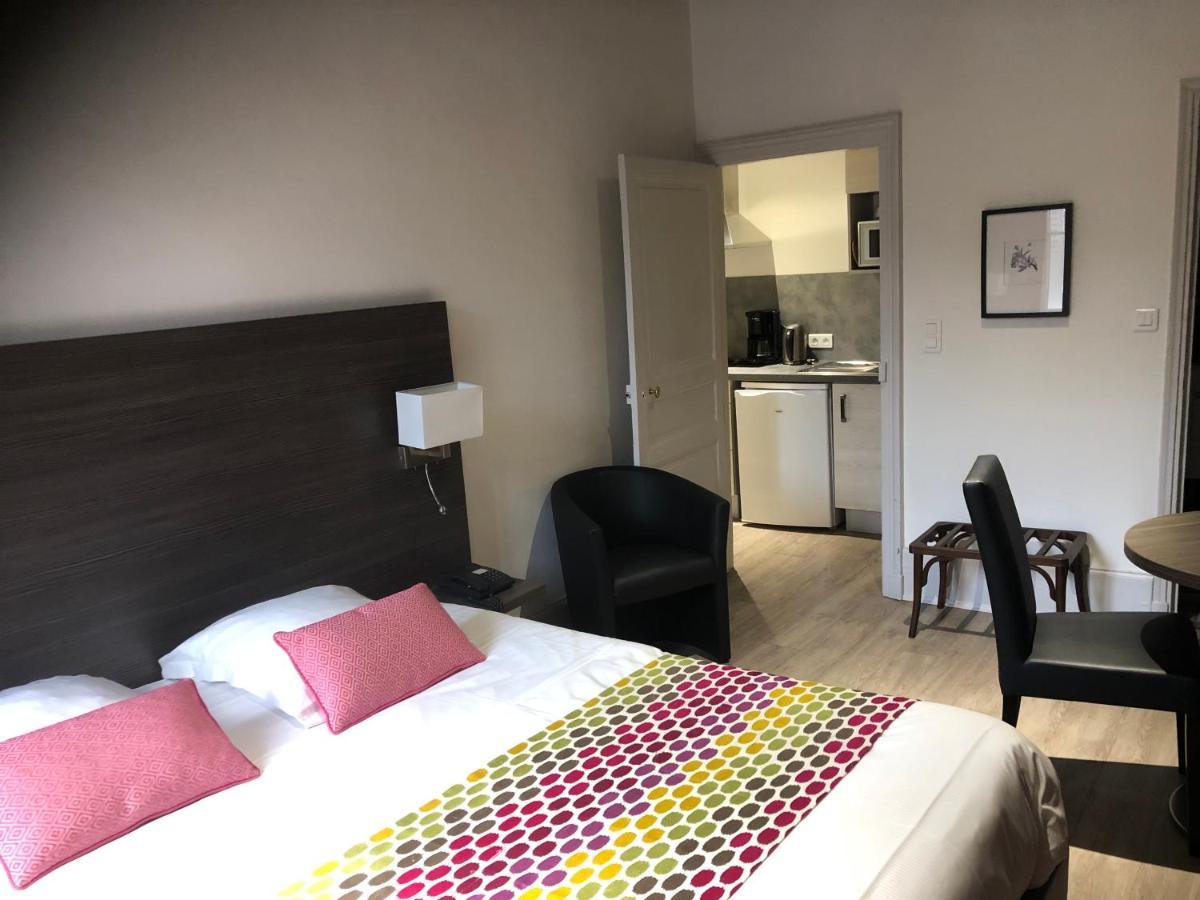 Hotel Montespan Bourbon l'Archambault Bagian luar foto