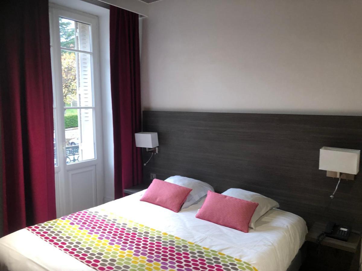 Hotel Montespan Bourbon l'Archambault Bagian luar foto